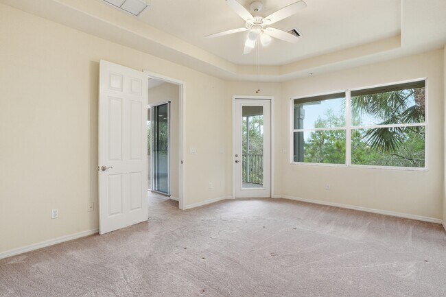 Building Photo - 12854 Carrington Cir