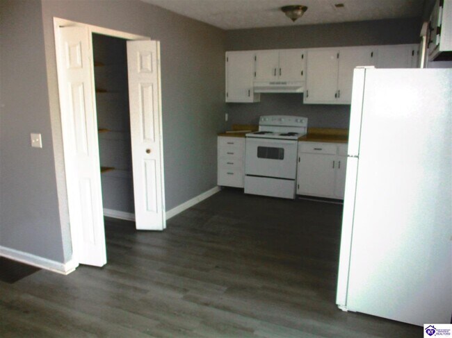 Building Photo - 314 Crossgate Rd