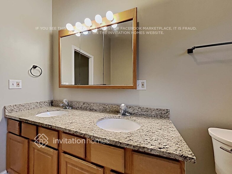 Building Photo - 330 Bayberry Ct