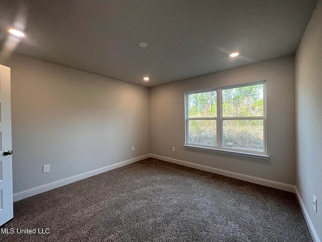 Building Photo - Charming 4BR House in Biloxi
