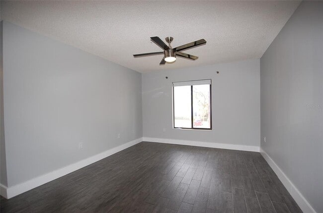 Building Photo - 1258 Pine Ridge Cir W