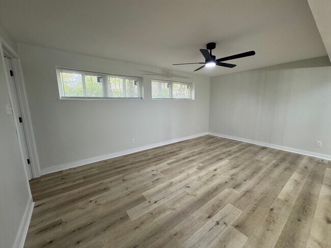 Building Photo - $2,195/month | 4 Bed | 2.5 Bath | 2,046 Sq Ft