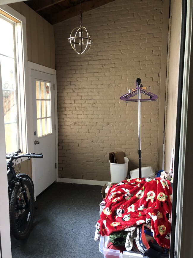 331 #1 Enclosed porch/storage room - 331 N Geneva St