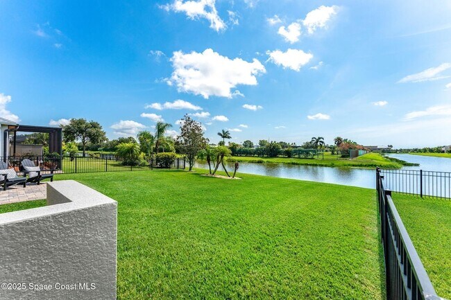 Building Photo - 5724 Trieda Dr