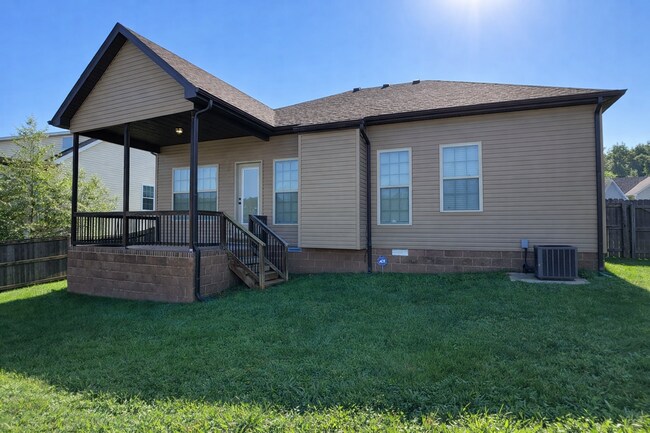 Building Photo - 3 bedroom 2 bath Gem in Hidden Springs Subdivision