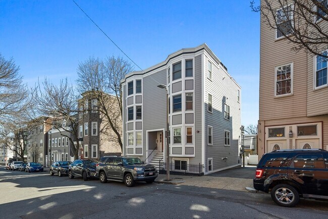 Building Photo - 68 I St