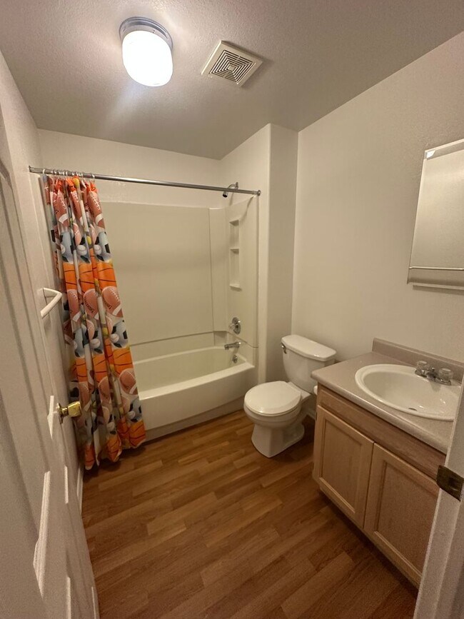 Building Photo - 7640 Lonergan Ct