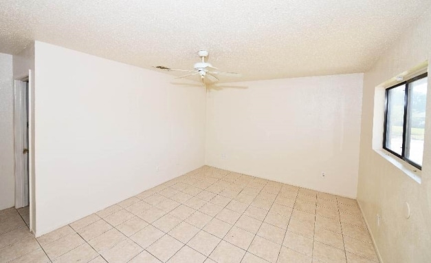 Dining Area - Oak Ridge Apartments