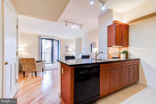 Building Photo - 631 D St NW