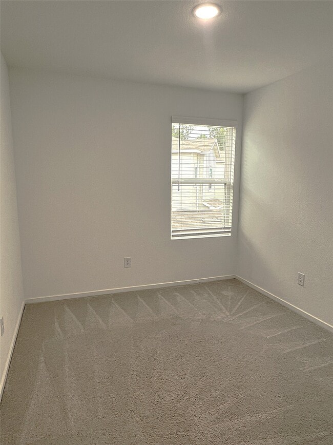 Building Photo - 18210 Via Aurelia Dr