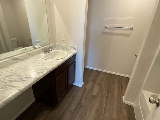 Building Photo - Pre-Leasing Now | Beautiful 3 Bed, 2 Bath Home in Siloam Springs | Available June 14