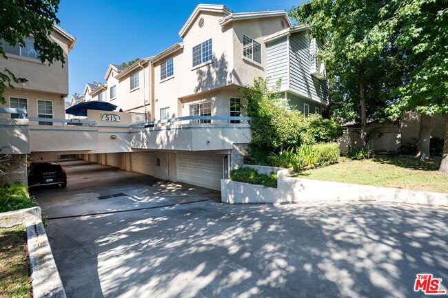 Building Photo - 515 Glenwood Rd