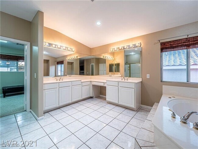 Building Photo - 268 Copper Glow Ct