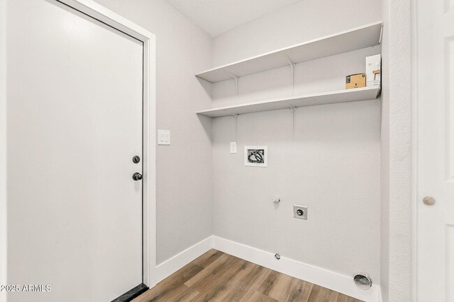 Building Photo - 3262 E Enid Ave