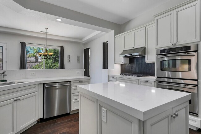 Building Photo - 79736 Castille Dr