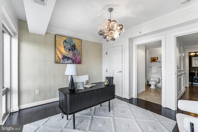 Building Photo - 1111 19th St N