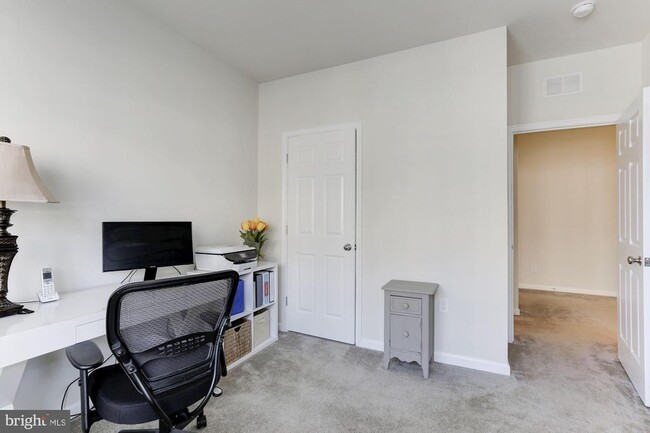 Building Photo - 20586 Geddes Terrace