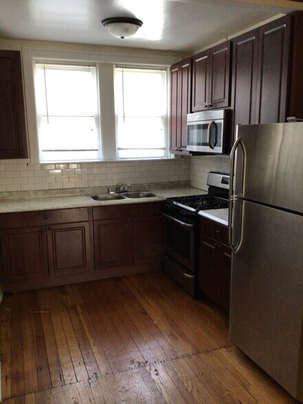 Building Photo - 2019 N Lavergne Ave