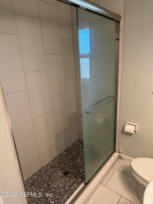 Building Photo - 825 14th Ave N