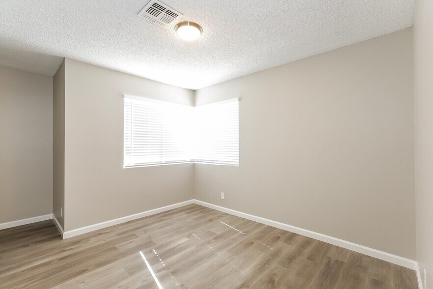 Building Photo - 316 Clifton Heights Dr