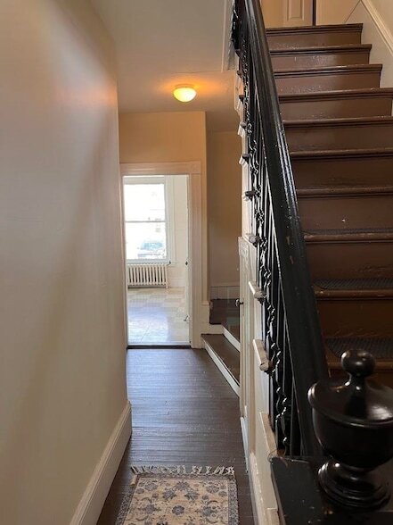 Building Photo - 408 Porter St