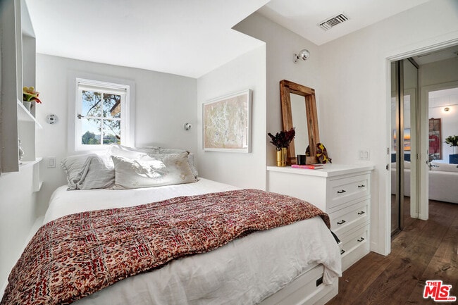 Building Photo - 3531 Wonder View Dr