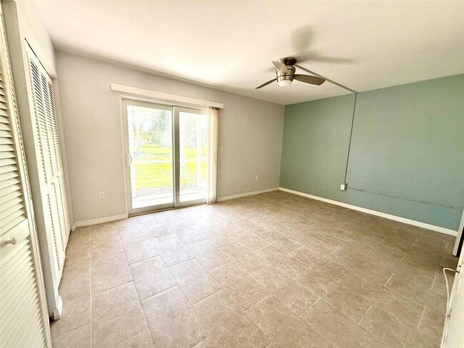 Building Photo - 28 Ventnor Dr