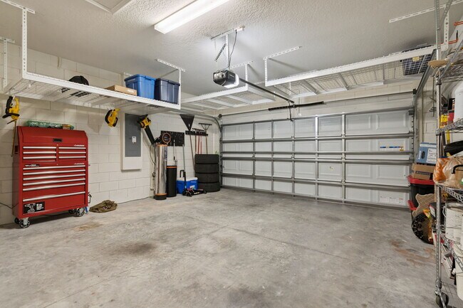 Building Photo - 5457 Animosh Ct