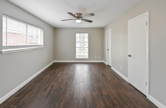 Building Photo - 11122 Kirwin Ln
