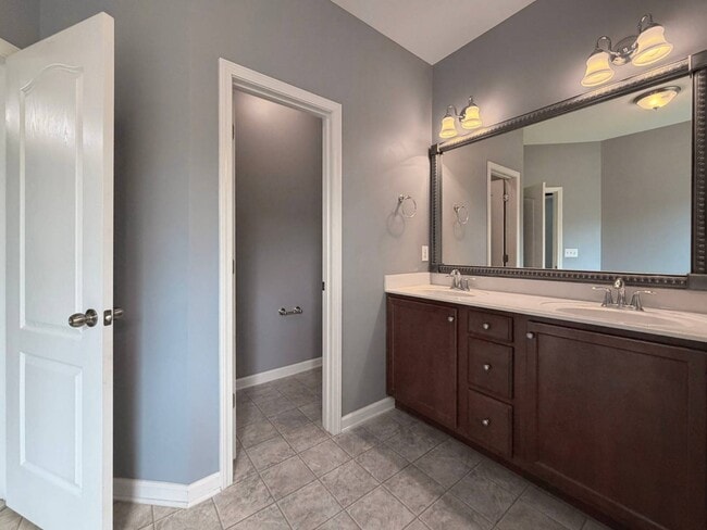 Building Photo - 8268 Primanti Blvd