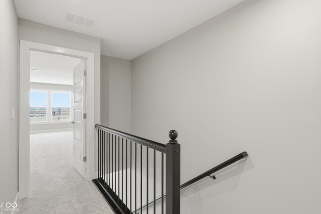 Building Photo - 404 Elite St