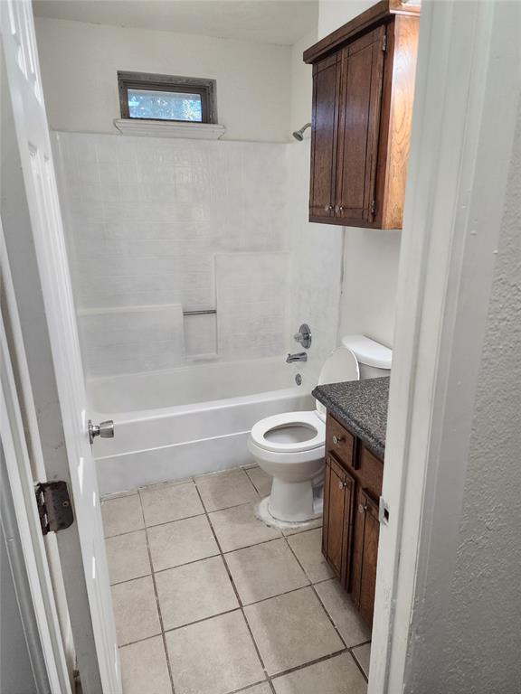 Building Photo - 807 S Jones Ln