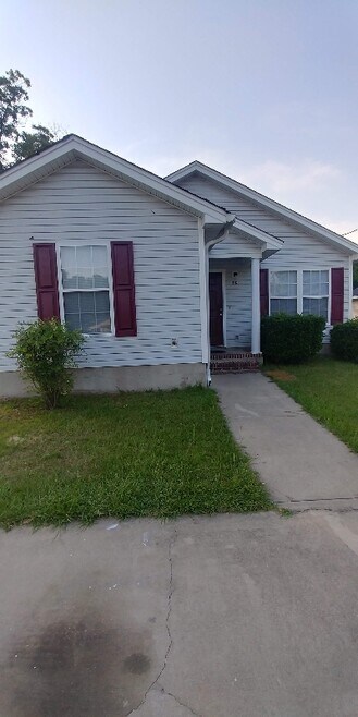 Building Photo - 1408 Naples Ave