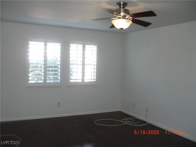 Building Photo - 2852 Loveland Dr