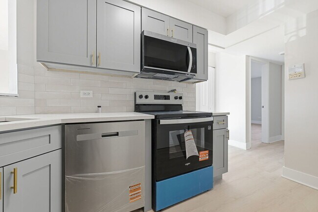 Building Photo - 4180 Williamsburg Ct