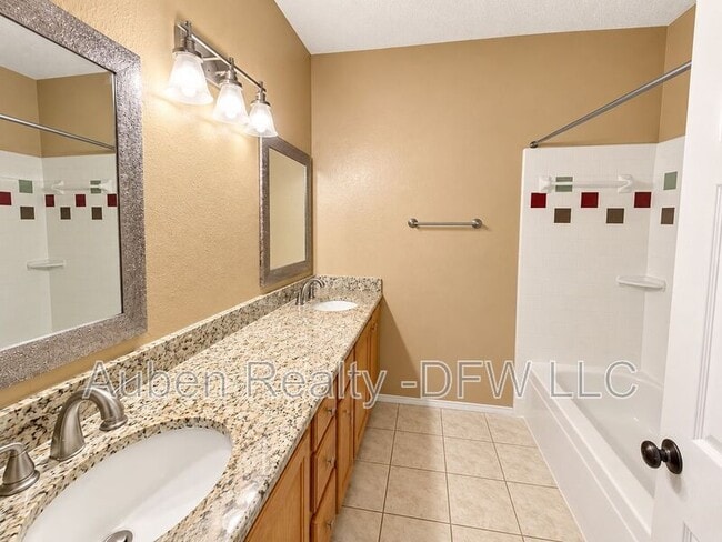 Building Photo - 514 Briarcroft Dr