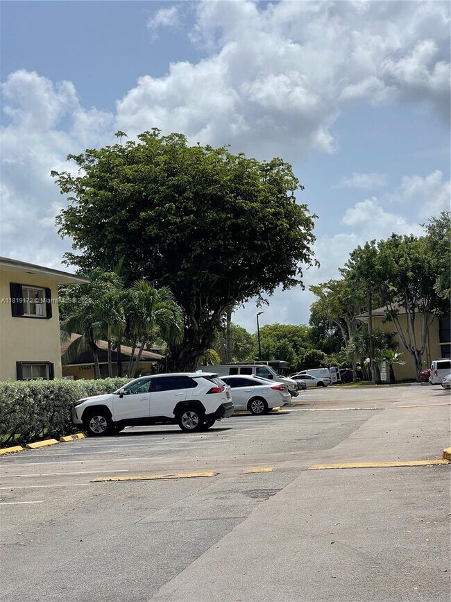 Building Photo - 15699 SW 73rd Cir Terrace