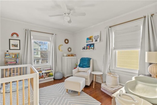 Building Photo - 35 Hall Ave