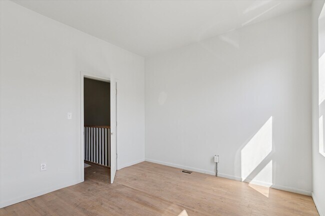 Building Photo - 3031 Page St