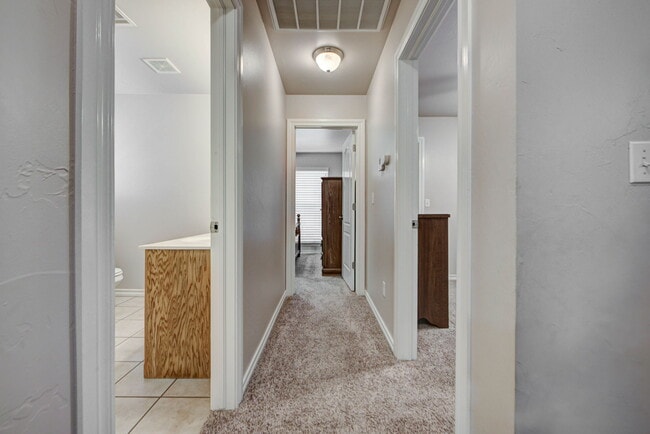 Building Photo - 4716 Stag Horn Dr