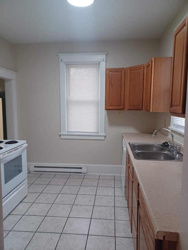 Building Photo - 101 W Whitlock Ave