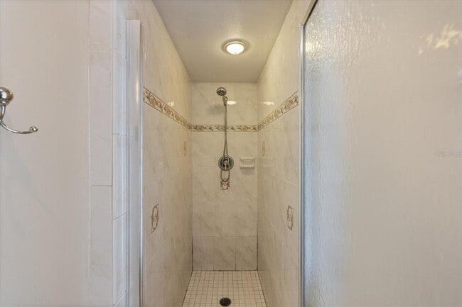 Building Photo - 5151 Oakmont Pl