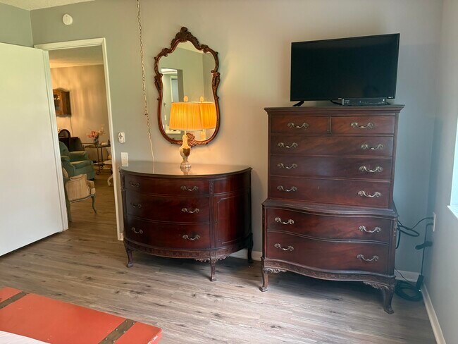 Building Photo - 2606 Nassau Bend