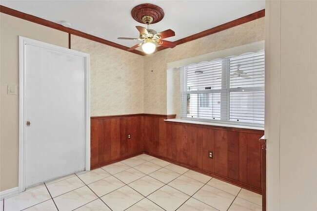 Building Photo - 12303 Barryknoll Ln