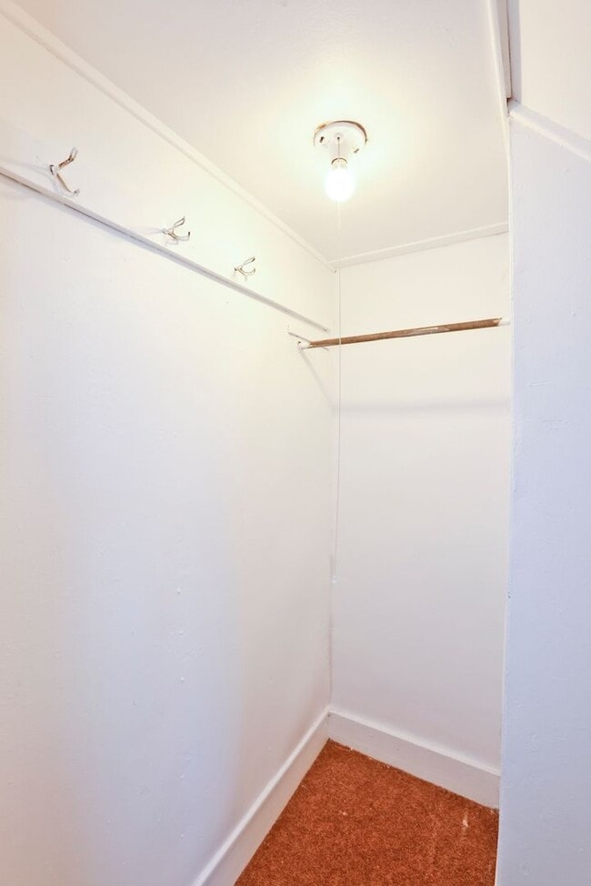 Building Photo - 257 Alphonse St