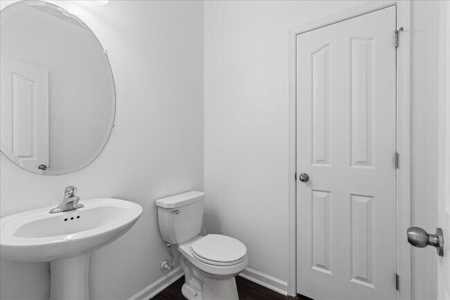 Building Photo - 1 Creekside Wy