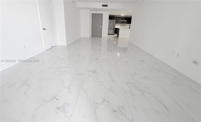 Building Photo - 488 NE 18th St