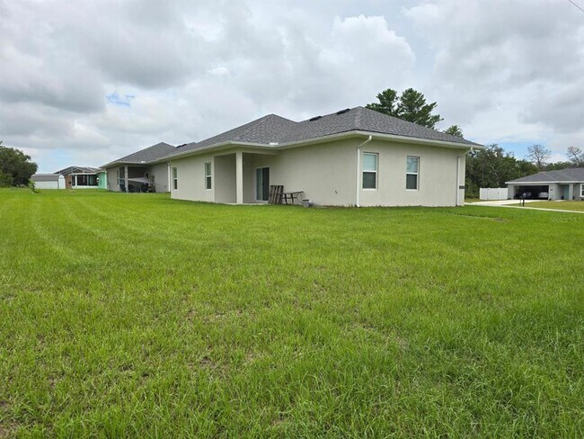 Building Photo - 2776 SW 142nd Ln
