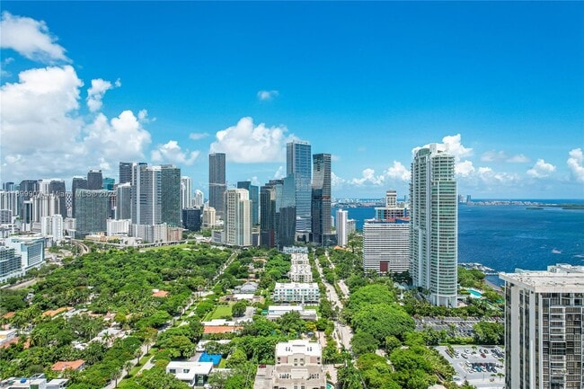 Building Photo - 1865 Brickell Ave