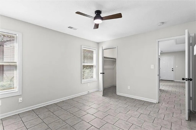 Building Photo - 176 Timber Creek Ln SW